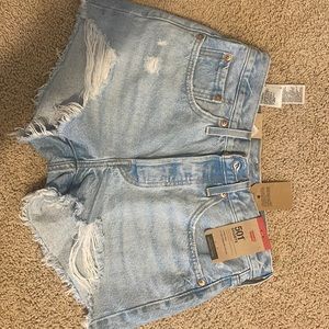 Womens Levi shorts